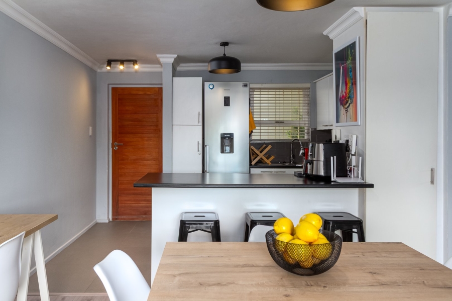 2 Bedroom Property for Sale in Green Point Western Cape